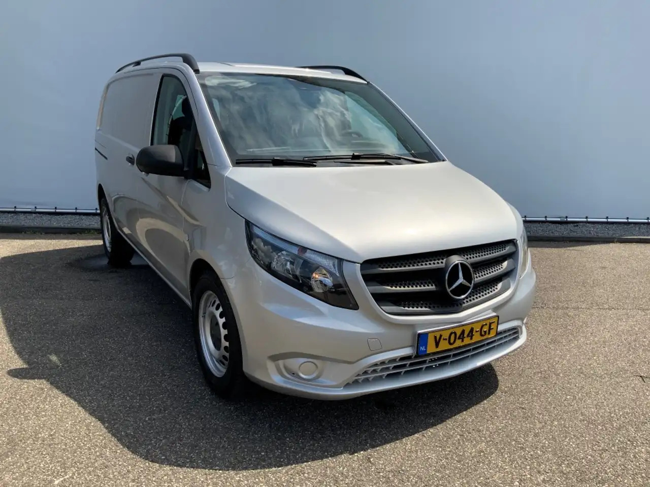 Mercedes-Benz Vito 114 CDI 4X4 Automaat Airco Cruise Trekhaak 2500 kg - Товарен бус: снимка 3 Mercedes-Benz Vito 114 CDI 4X4 Automaat Airco Cruise Trekhaak 2500 kg - Товарен бус: снимка 3