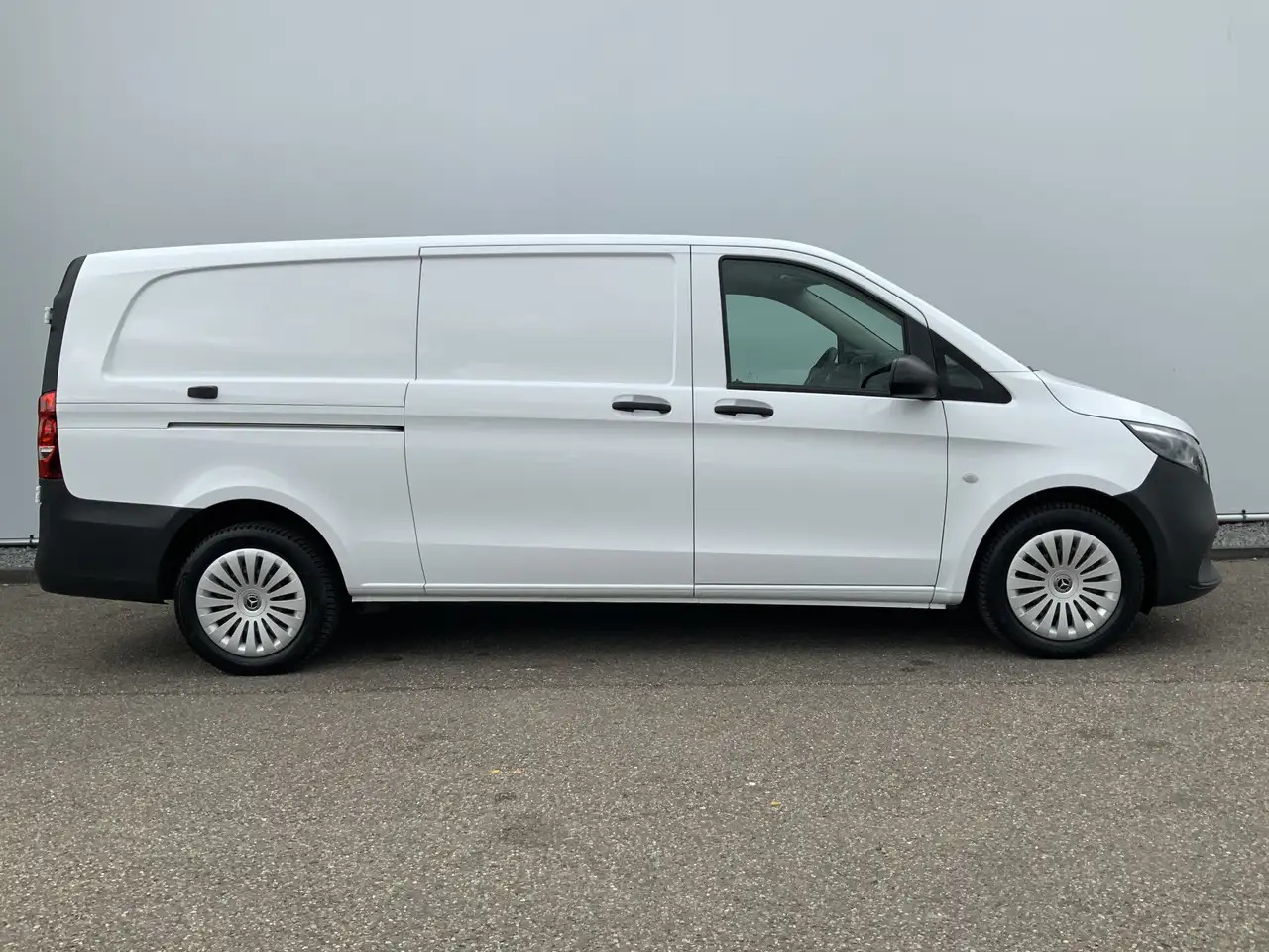 Товарен бус Mercedes-Benz Vito 116 CDI L3 Pro Maxi Automaat 3 Zits Airco Cruise M: снимка 30 Товарен бус Mercedes-Benz Vito 116 CDI L3 Pro Maxi Automaat 3 Zits Airco Cruise M: снимка 30