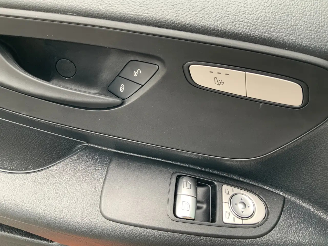 Товарен бус Mercedes-Benz Vito 116 CDI L3 Pro Maxi Automaat 3 Zits Airco Cruise M: снимка 22 Товарен бус Mercedes-Benz Vito 116 CDI L3 Pro Maxi Automaat 3 Zits Airco Cruise M: снимка 22