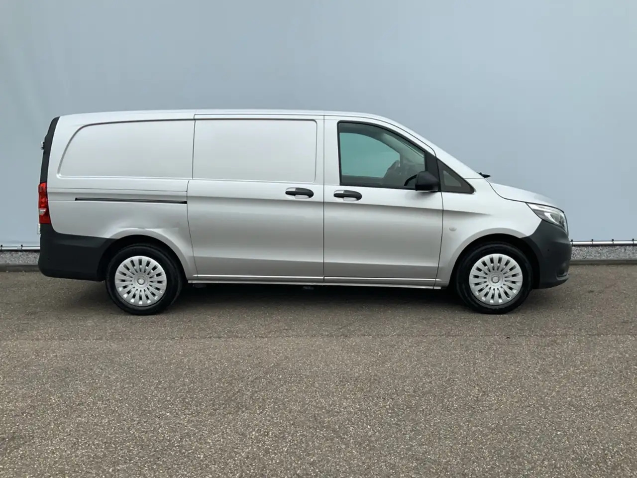 Mercedes-Benz Vito 119 CDI Lang Automaat Airco Cruise Trekhaak 2500 k - Товарен бус: снимка 3 Mercedes-Benz Vito 119 CDI Lang Automaat Airco Cruise Trekhaak 2500 k - Товарен бус: снимка 3