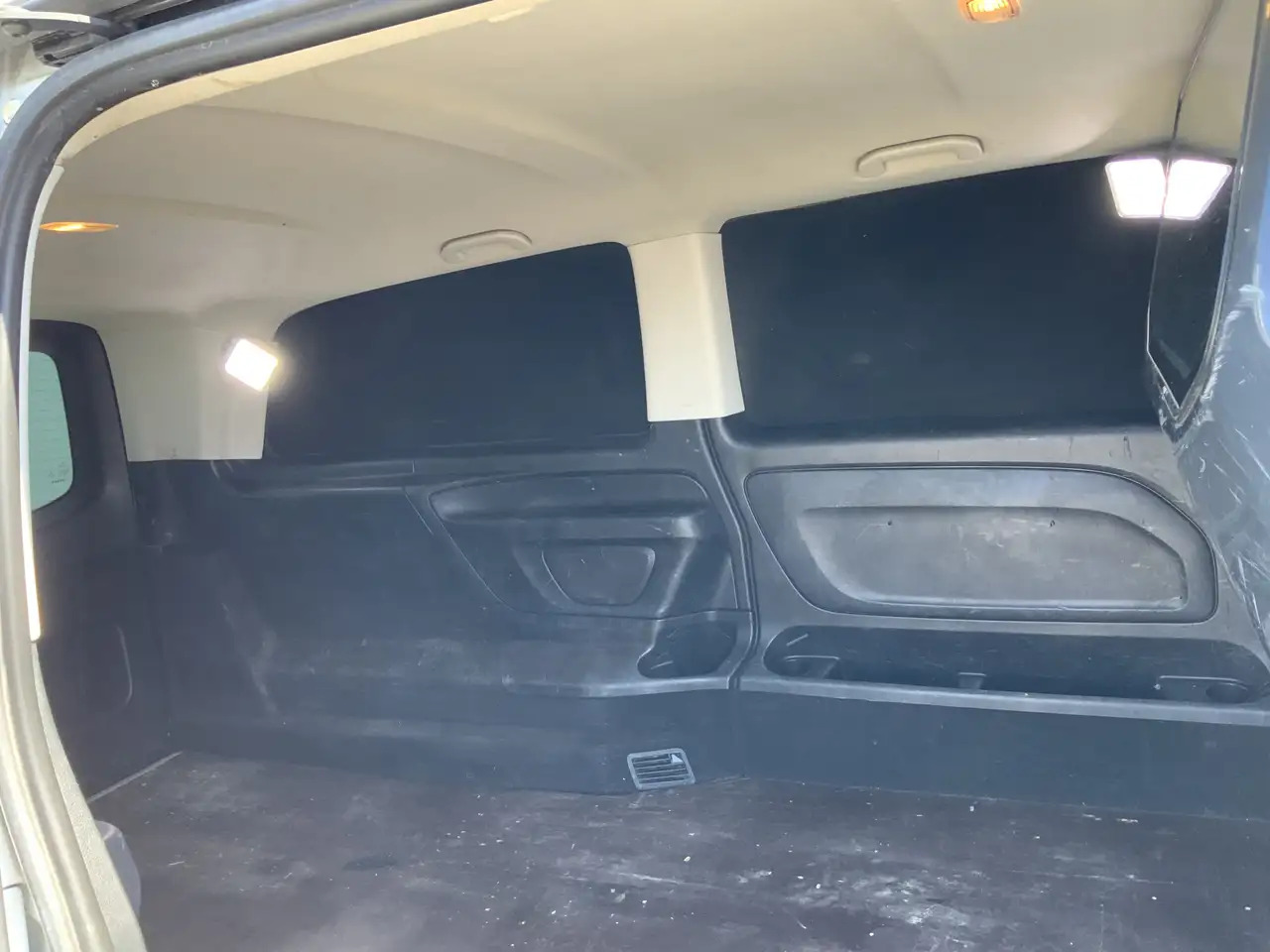 Товарен бус Mercedes-Benz Vito Tourer XL 114 CDI Autom. Airco Cruise Camera Alu V: снимка 19
