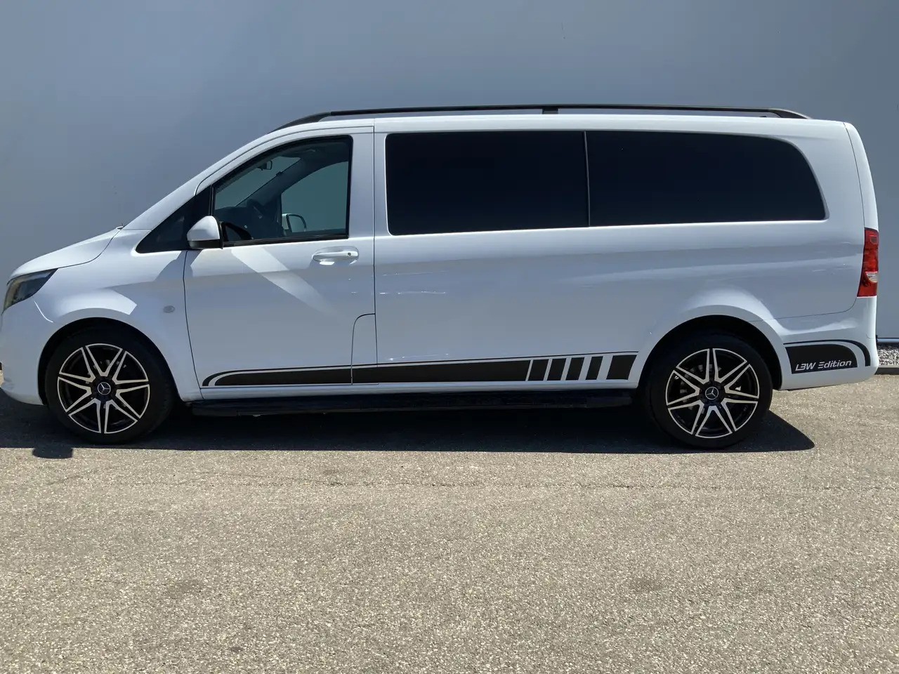 Mercedes-Benz Vito Tourer XL 114 CDI Autom. Airco Cruise Camera Alu V - Товарен бус: снимка 3 Mercedes-Benz Vito Tourer XL 114 CDI Autom. Airco Cruise Camera Alu V - Товарен бус: снимка 3