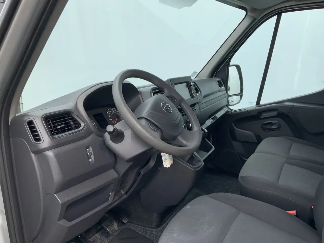 Nissan Interstar 2.3 dCi L2H2 Acenta Airco Cruise 3 Zits Camera Nav - Товарен бус: снимка 5 Nissan Interstar 2.3 dCi L2H2 Acenta Airco Cruise 3 Zits Camera Nav - Товарен бус: снимка 5