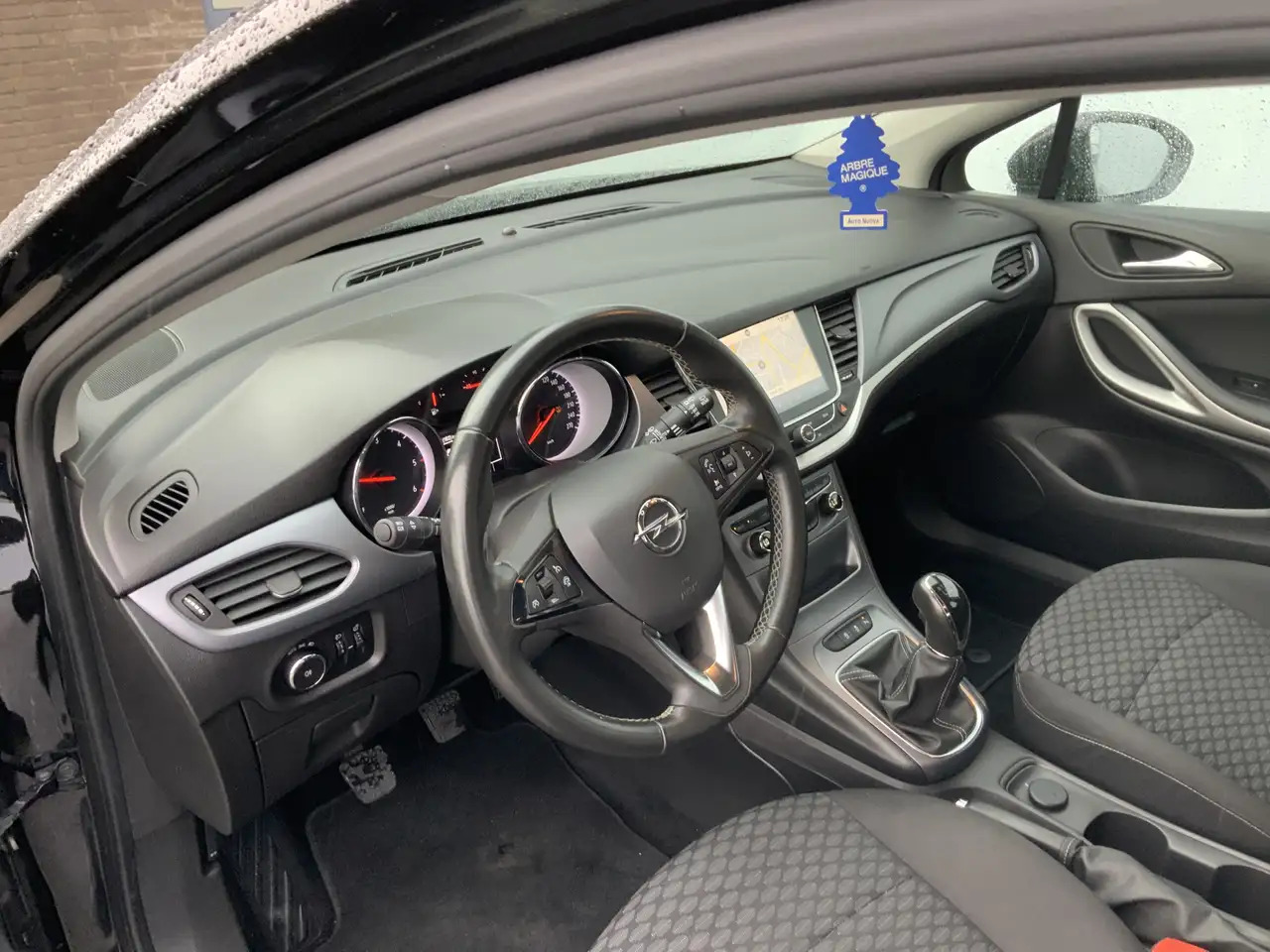 Opel Astra 1.6 BiTurbo Business Executive Airco Cruise Navi A - Хечбек: снимка 5 Opel Astra 1.6 BiTurbo Business Executive Airco Cruise Navi A - Хечбек: снимка 5