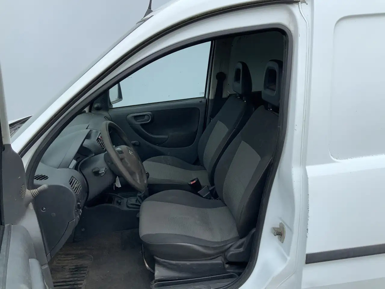 Opel Combo 1.3 CDTi Selection Trekhaak 1000 kg Euro 5 - Малък ван: снимка 4 Opel Combo 1.3 CDTi Selection Trekhaak 1000 kg Euro 5 - Малък ван: снимка 4