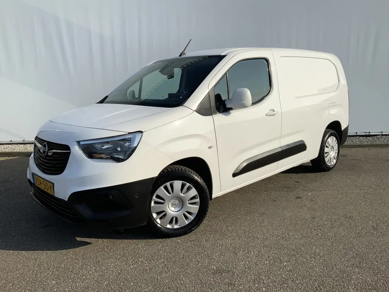 Opel Combo 1.5D L2H1 Edition Automaat Cruise Navi Airco Winte - Малък ван: снимка 1 Opel Combo 1.5D L2H1 Edition Automaat Cruise Navi Airco Winte - Малък ван: снимка 1