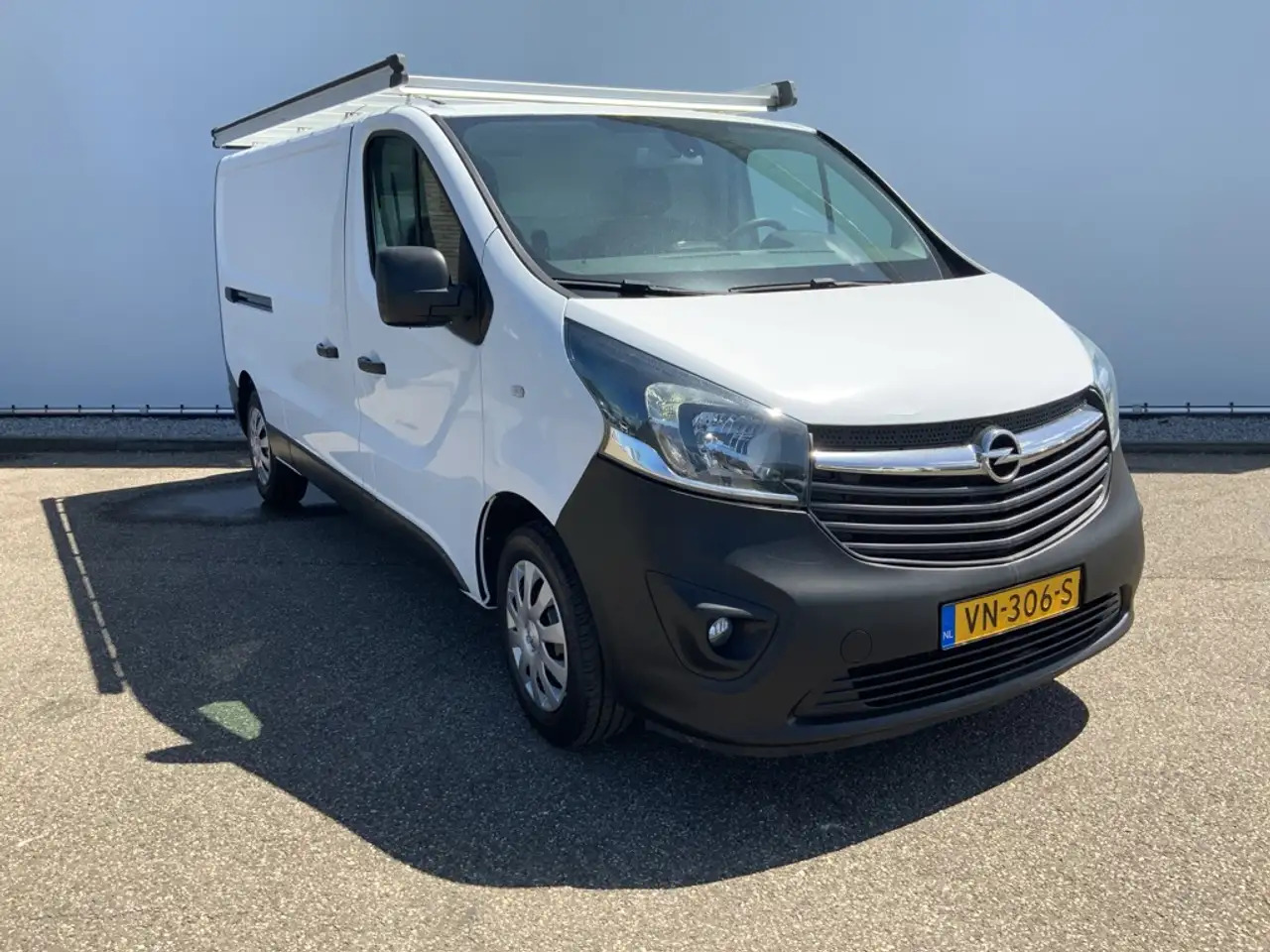 Opel Vivaro 1.6 CDTI L2H1 Edition EcoFlex Airco Cruise Imperia - Товарен бус: снимка 2 Opel Vivaro 1.6 CDTI L2H1 Edition EcoFlex Airco Cruise Imperia - Товарен бус: снимка 2