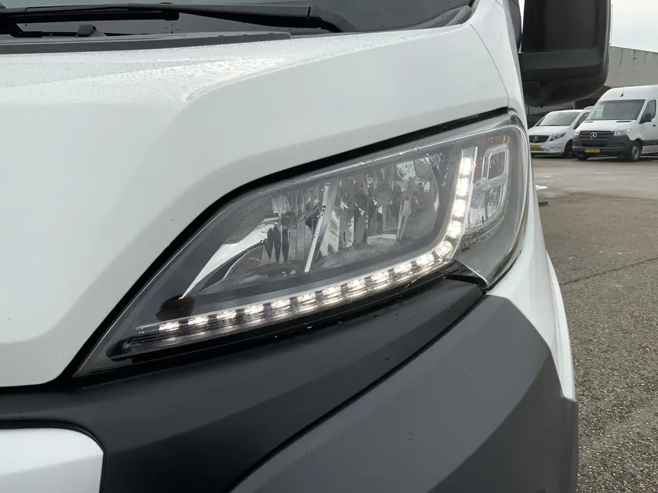 Peugeot Boxer 330 2.2 HDI L2H2 Première Airco Cruise Camera side - Товарен бус: снимка 2 Peugeot Boxer 330 2.2 HDI L2H2 Première Airco Cruise Camera side - Товарен бус: снимка 2