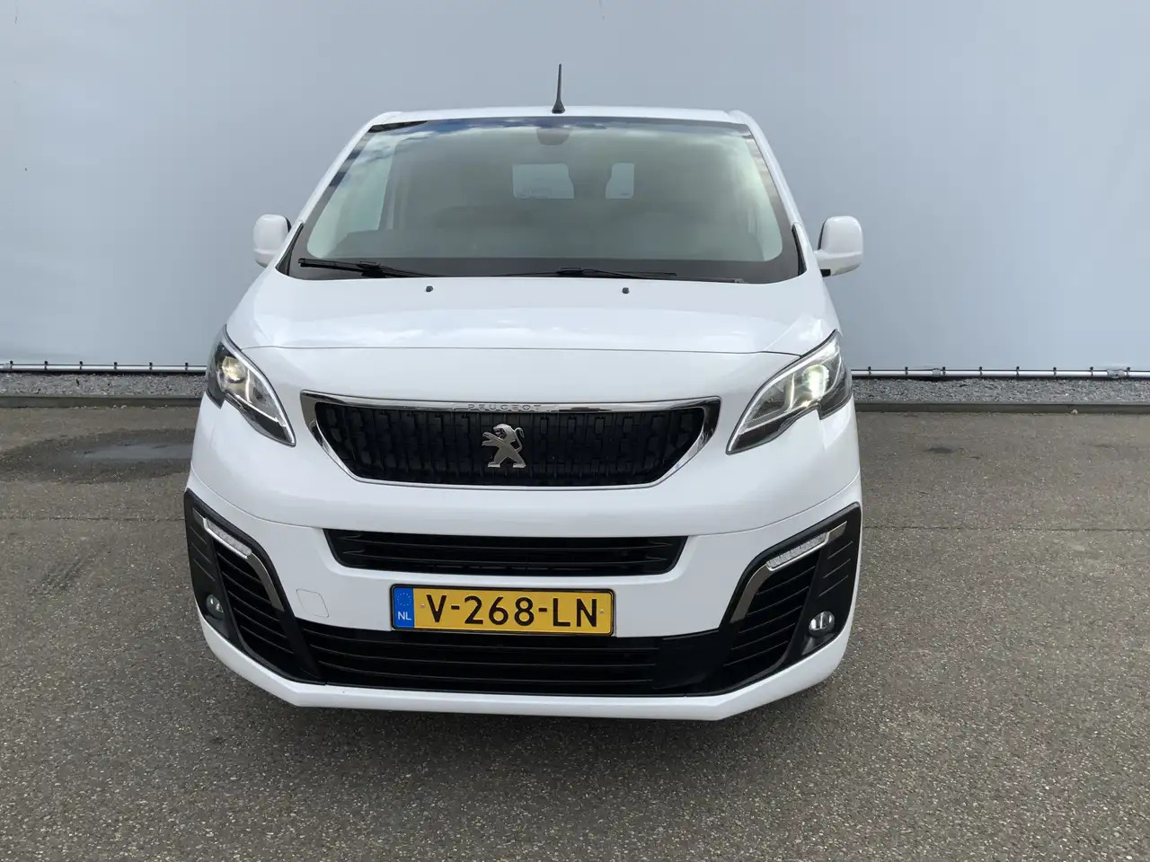 Товарен бус Peugeot Expert 227C 2.0 BlueHDI 150 Premium Pack Airco Cruise Cam: снимка 21