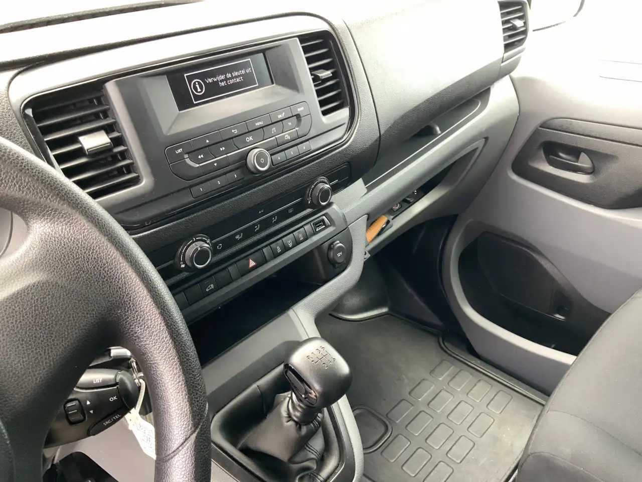 Товарен бус Peugeot Expert 227C 2.0 BlueHDI 150 Premium Pack Airco Cruise Cam: снимка 7