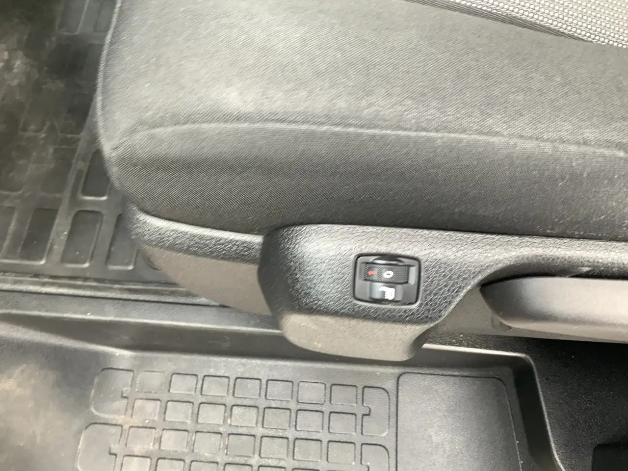 Товарен бус Peugeot Expert 227C 2.0 BlueHDI 150 Premium Pack Airco Cruise Cam: снимка 20