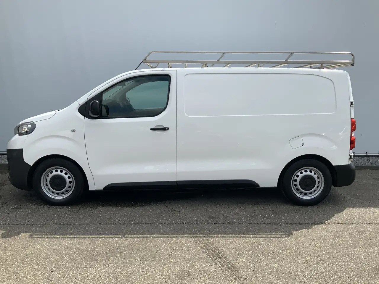 Peugeot Expert glazenwasser 226S 1.6 BlueHDI 115 Inbouw 530 liter - Товарен бус: снимка 5 Peugeot Expert glazenwasser 226S 1.6 BlueHDI 115 Inbouw 530 liter - Товарен бус: снимка 5