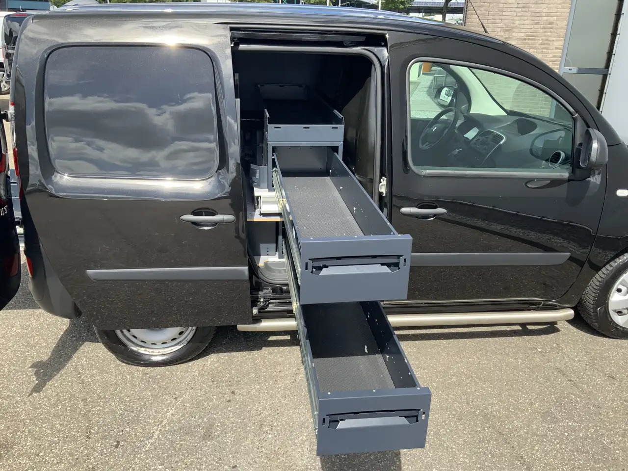 Renault Kangoo 1.5 dCi 90 Energy Comfort Plus .Sortimo Kasten Com - Малък ван, Комунална/ Специална техника: снимка 5 Renault Kangoo 1.5 dCi 90 Energy Comfort Plus .Sortimo Kasten Com - Малък ван, Комунална/ Специална техника: снимка 5