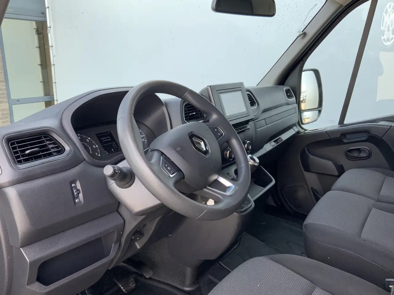 Renault Master T35 2.3 dCi 135 L2H2 Airco Cruise 3 Zits Camera Eu - Товарен бус: снимка 5 Renault Master T35 2.3 dCi 135 L2H2 Airco Cruise 3 Zits Camera Eu - Товарен бус: снимка 5
