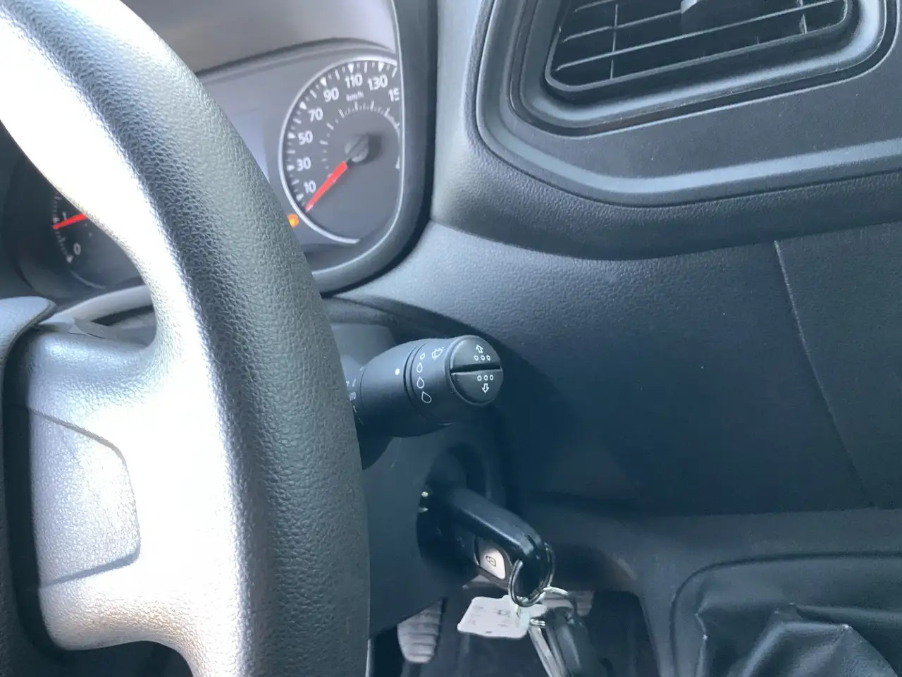 Renault Master T35 2.3 dCi 135 L2H2 Airco Cruise Navi Side Bar Ca - Товарен бус: снимка 4 Renault Master T35 2.3 dCi 135 L2H2 Airco Cruise Navi Side Bar Ca - Товарен бус: снимка 4