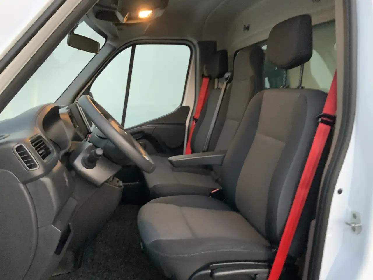 Renault Master T35 2.3 dCi 145 L3 Meubelbak&Klep Zijdeur Airco Cr - Лекотоварен автомобил фургон: снимка 5 Renault Master T35 2.3 dCi 145 L3 Meubelbak&Klep Zijdeur Airco Cr - Лекотоварен автомобил фургон: снимка 5