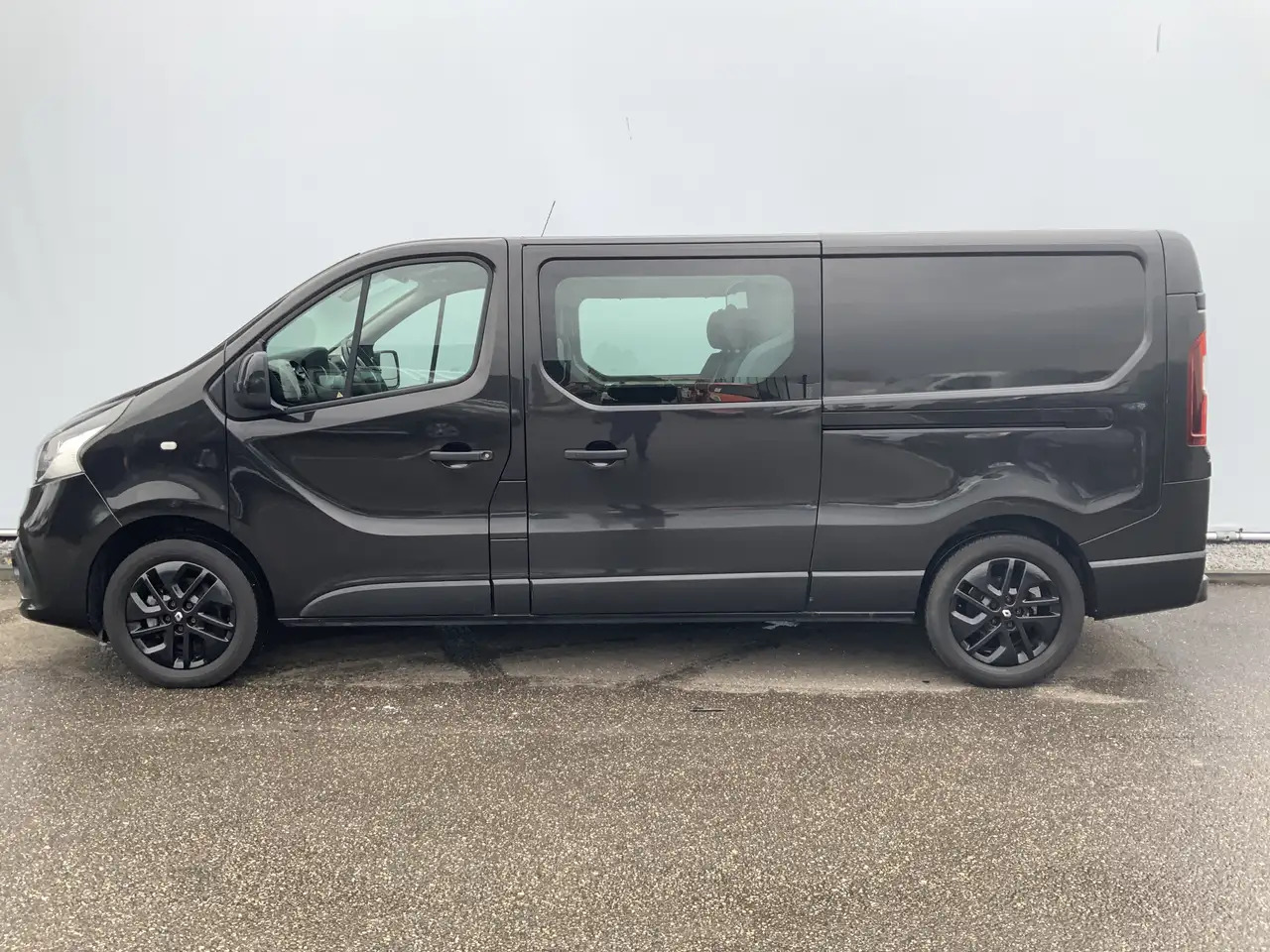 Renault Trafic 1.6 dCi T29 L2H1 Dub Cab 5 Zits Airco Cruise Navi - Бус с двойна кабина: снимка 3 Renault Trafic 1.6 dCi T29 L2H1 Dub Cab 5 Zits Airco Cruise Navi - Бус с двойна кабина: снимка 3