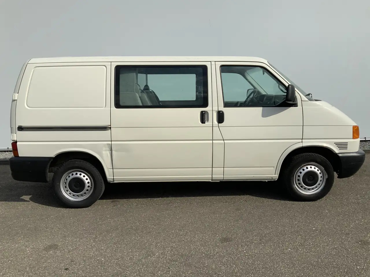 Volkswagen 1.9 TD 292 T800 Dubbel Cab 6 Zits Euro 3 - Бус с двойна кабина: снимка 4 Volkswagen 1.9 TD 292 T800 Dubbel Cab 6 Zits Euro 3 - Бус с двойна кабина: снимка 4
