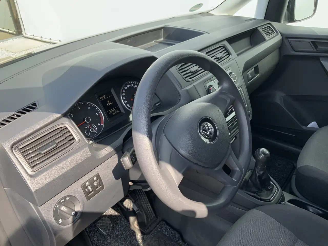 Volkswagen Caddy 2.0 TDI L1H1 BMT Economy - Малък ван: снимка 5 Volkswagen Caddy 2.0 TDI L1H1 BMT Economy - Малък ван: снимка 5