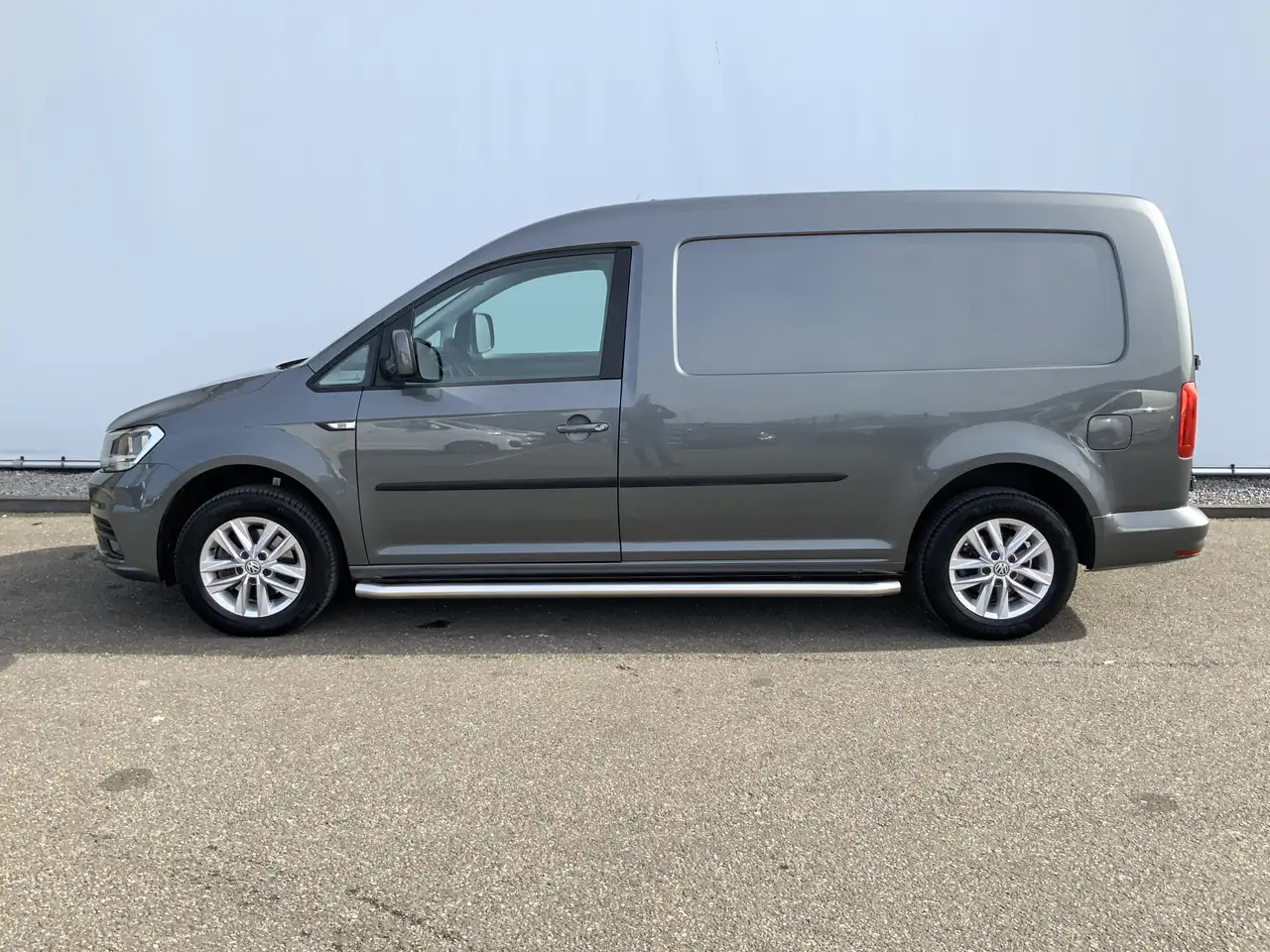 Volkswagen Caddy 2.0 TDI L2H1 BMT Maxi Exclusive Edtion Airco Navi - Товарен бус: снимка 3 Volkswagen Caddy 2.0 TDI L2H1 BMT Maxi Exclusive Edtion Airco Navi - Товарен бус: снимка 3