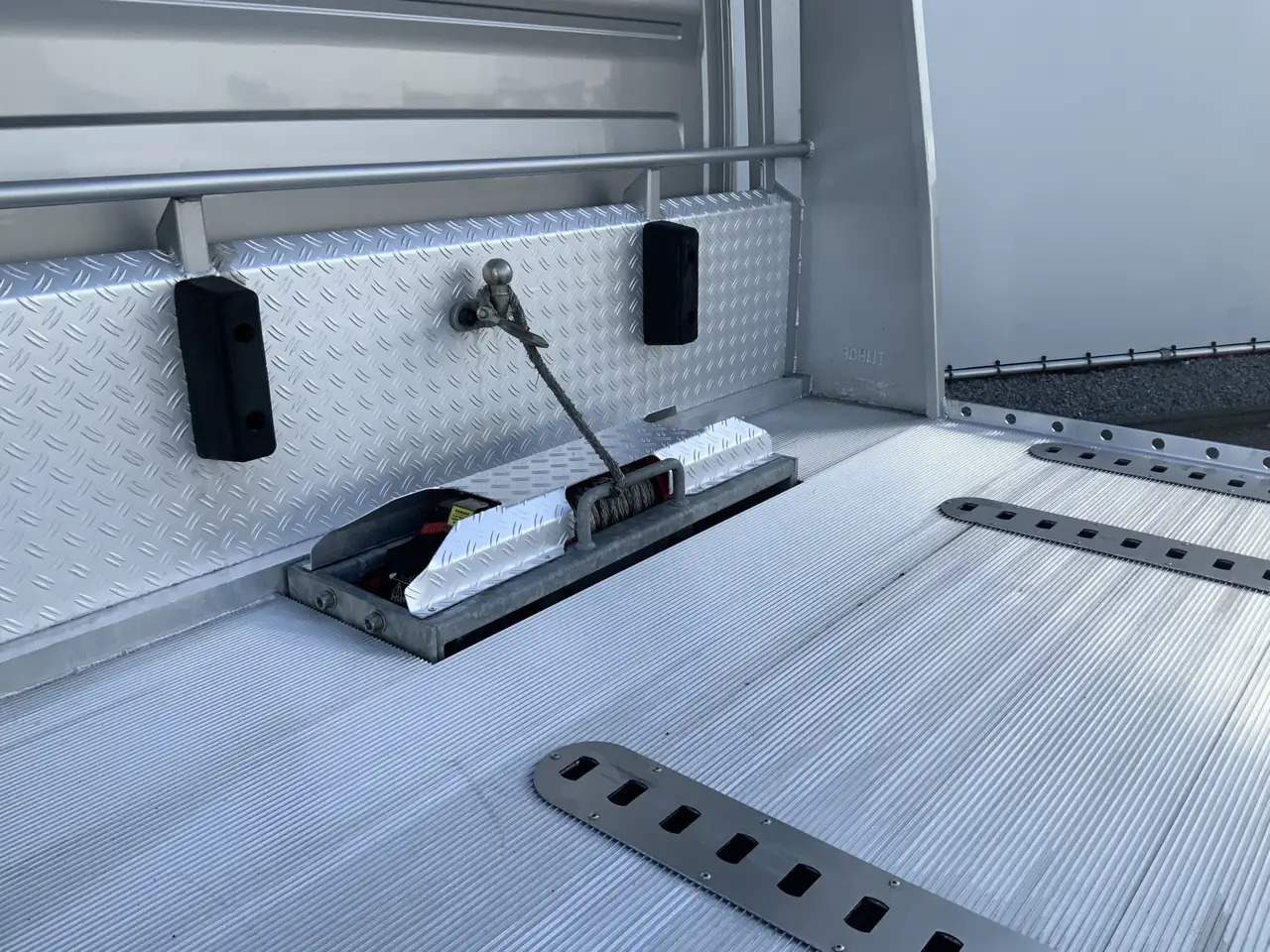 Volkswagen Crafter 46 2.0 TDI L3H1 Airco Cruise Lucht Geveerd Lier Tr - Камион пътна помощ: снимка 3 Volkswagen Crafter 46 2.0 TDI L3H1 Airco Cruise Lucht Geveerd Lier Tr - Камион пътна помощ: снимка 3