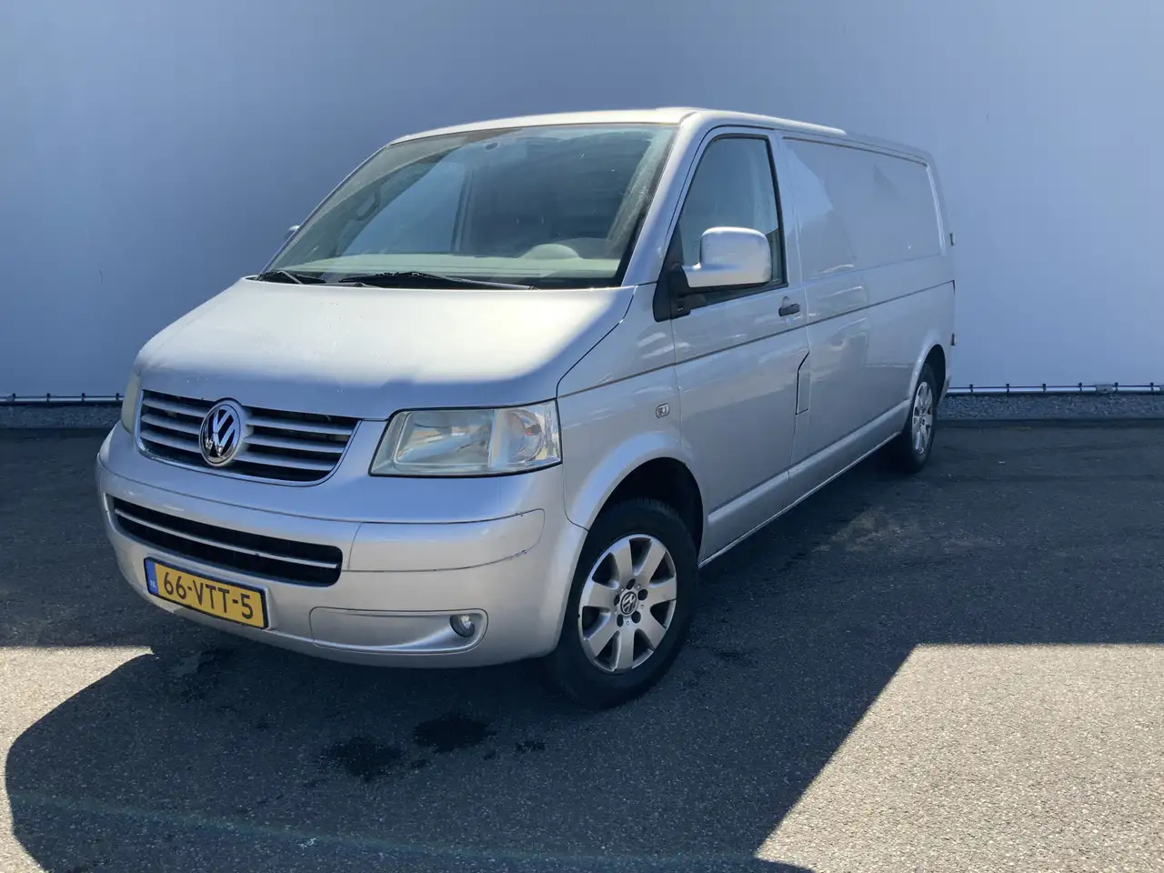 Volkswagen T5 Transporter 1.9 TDI 340 MHD (Versnellingsbak Defekt !!)Airco 3 - Товарен бус: снимка 1 Volkswagen T5 Transporter 1.9 TDI 340 MHD (Versnellingsbak Defekt !!)Airco 3 - Товарен бус: снимка 1