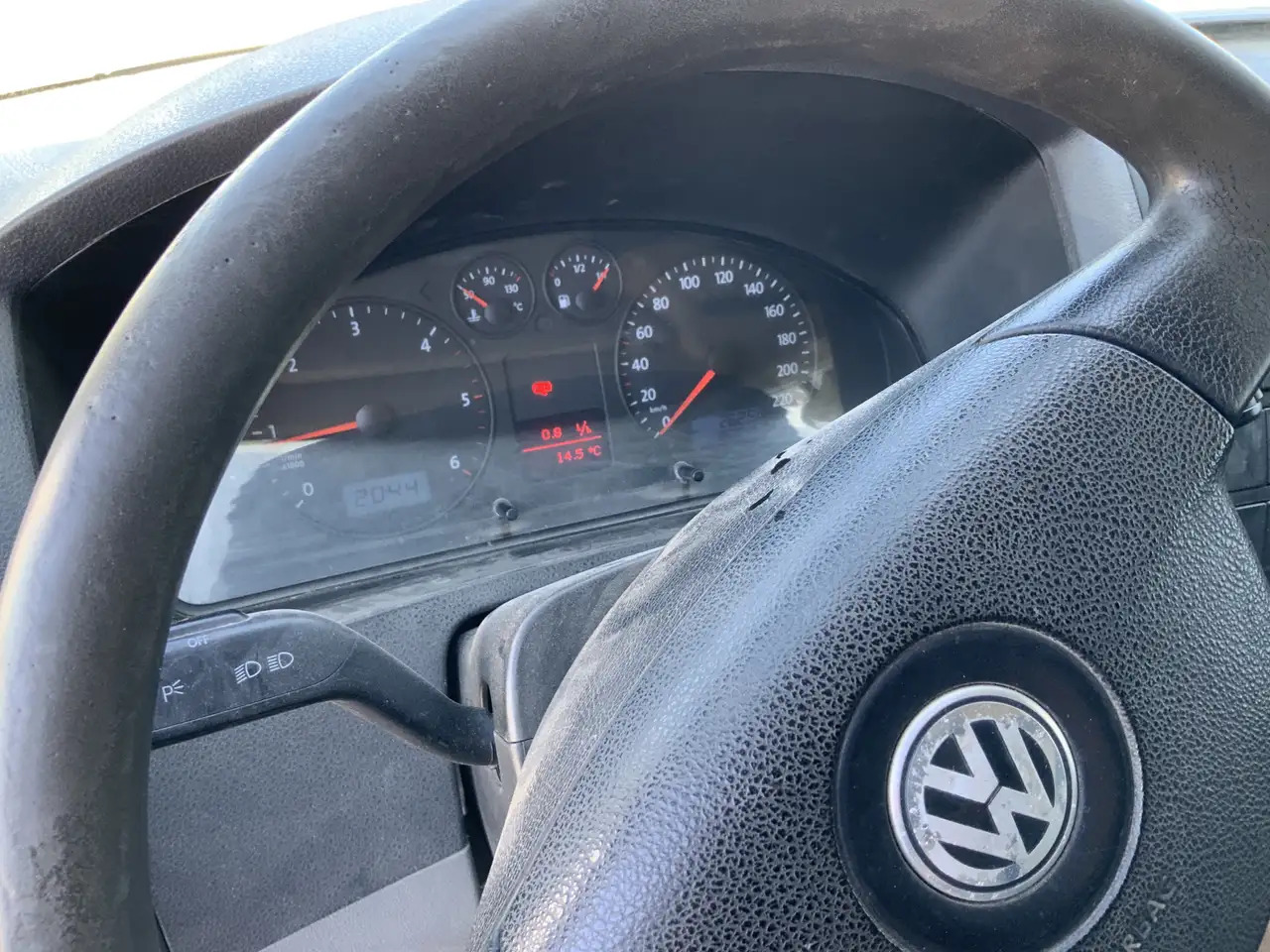 Volkswagen T5 Transporter 1.9 TDI 340 MHD (Versnellingsbak Defekt !!)Airco 3 - Товарен бус: снимка 4 Volkswagen T5 Transporter 1.9 TDI 340 MHD (Versnellingsbak Defekt !!)Airco 3 - Товарен бус: снимка 4