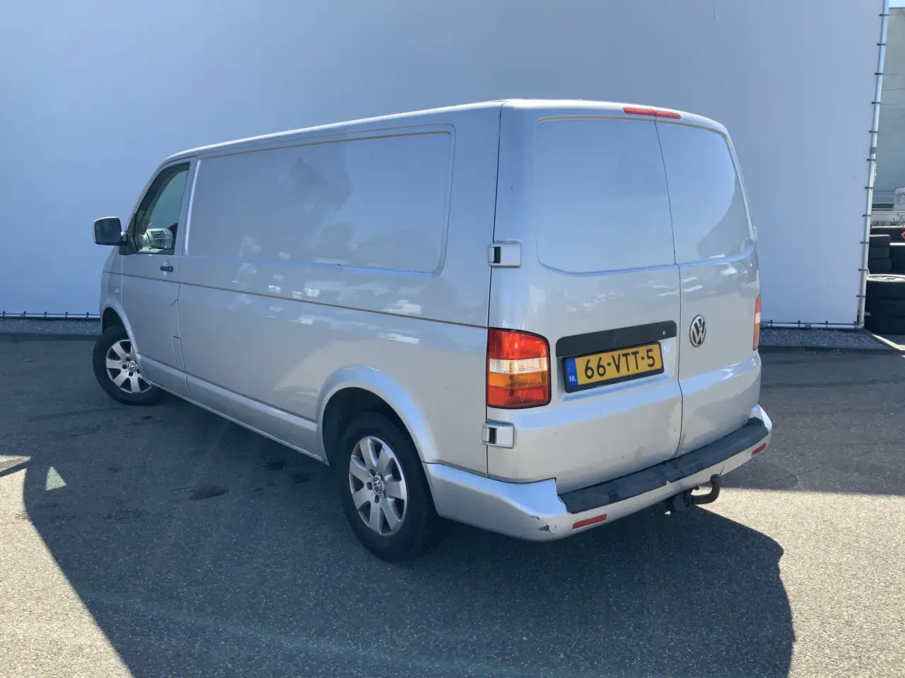 Volkswagen T5 Transporter 1.9 TDI 340 MHD (Versnellingsbak Defekt !!)Airco 3 - Товарен бус: снимка 5 Volkswagen T5 Transporter 1.9 TDI 340 MHD (Versnellingsbak Defekt !!)Airco 3 - Товарен бус: снимка 5