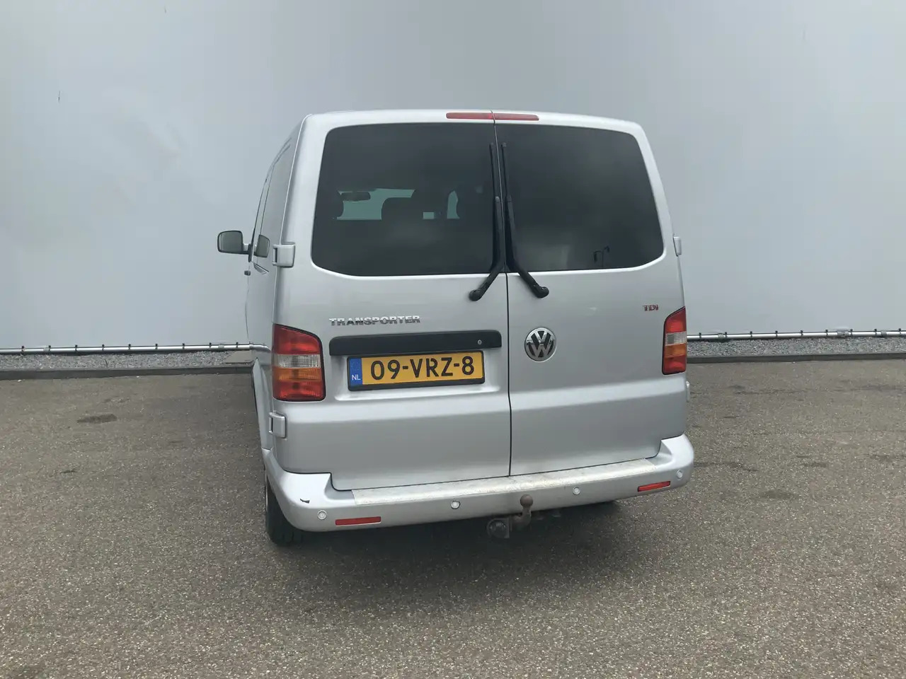 Volkswagen T5 Transporter 2.5 TDI 340 Automaat Trendline Dub Cab 5 Zits Leer - Бус с двойна кабина: снимка 2 Volkswagen T5 Transporter 2.5 TDI 340 Automaat Trendline Dub Cab 5 Zits Leer - Бус с двойна кабина: снимка 2