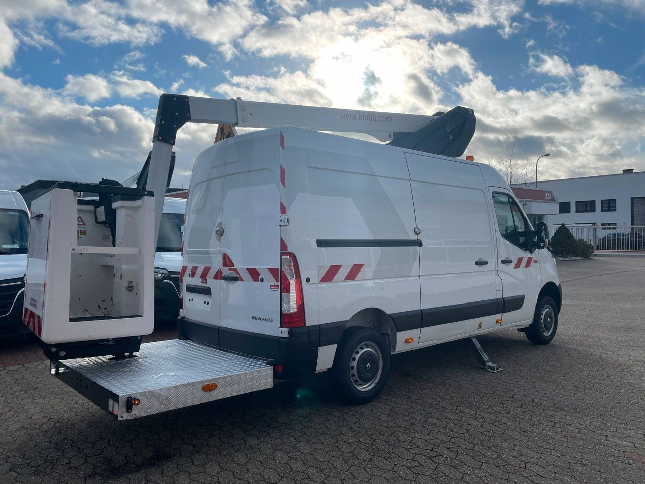 Renault Master Hubarbeitsbühne 2 Personen Korb bis 200kg - Автовишка: снимка 4 Renault Master Hubarbeitsbühne 2 Personen Korb bis 200kg - Автовишка: снимка 4