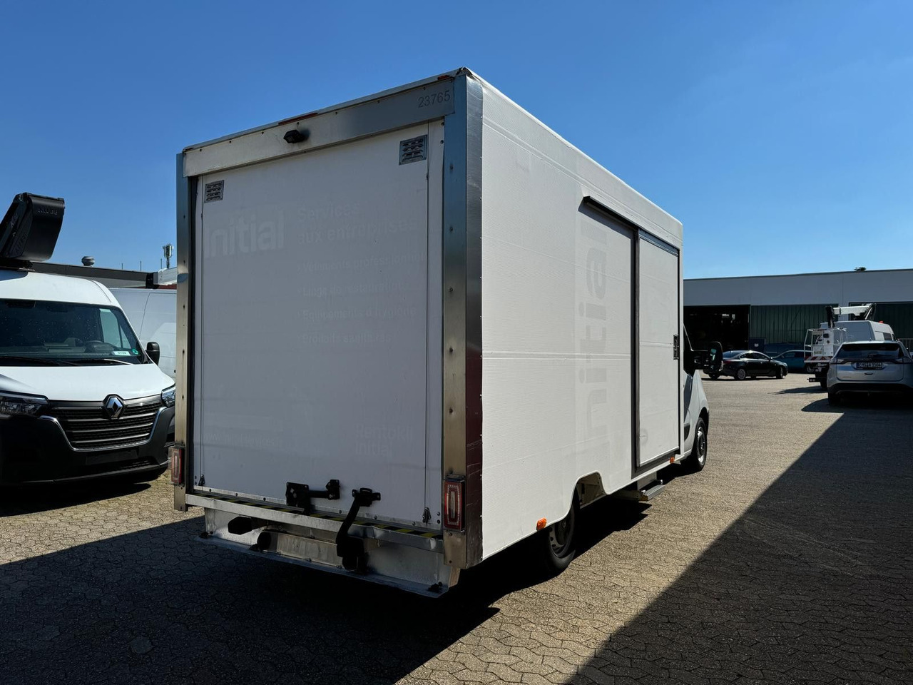 Renault Master Koffer mit Auffahrrampe 1200kg Nutzlast - Лекотоварен автомобил фургон: снимка 4 Renault Master Koffer mit Auffahrrampe 1200kg Nutzlast - Лекотоварен автомобил фургон: снимка 4