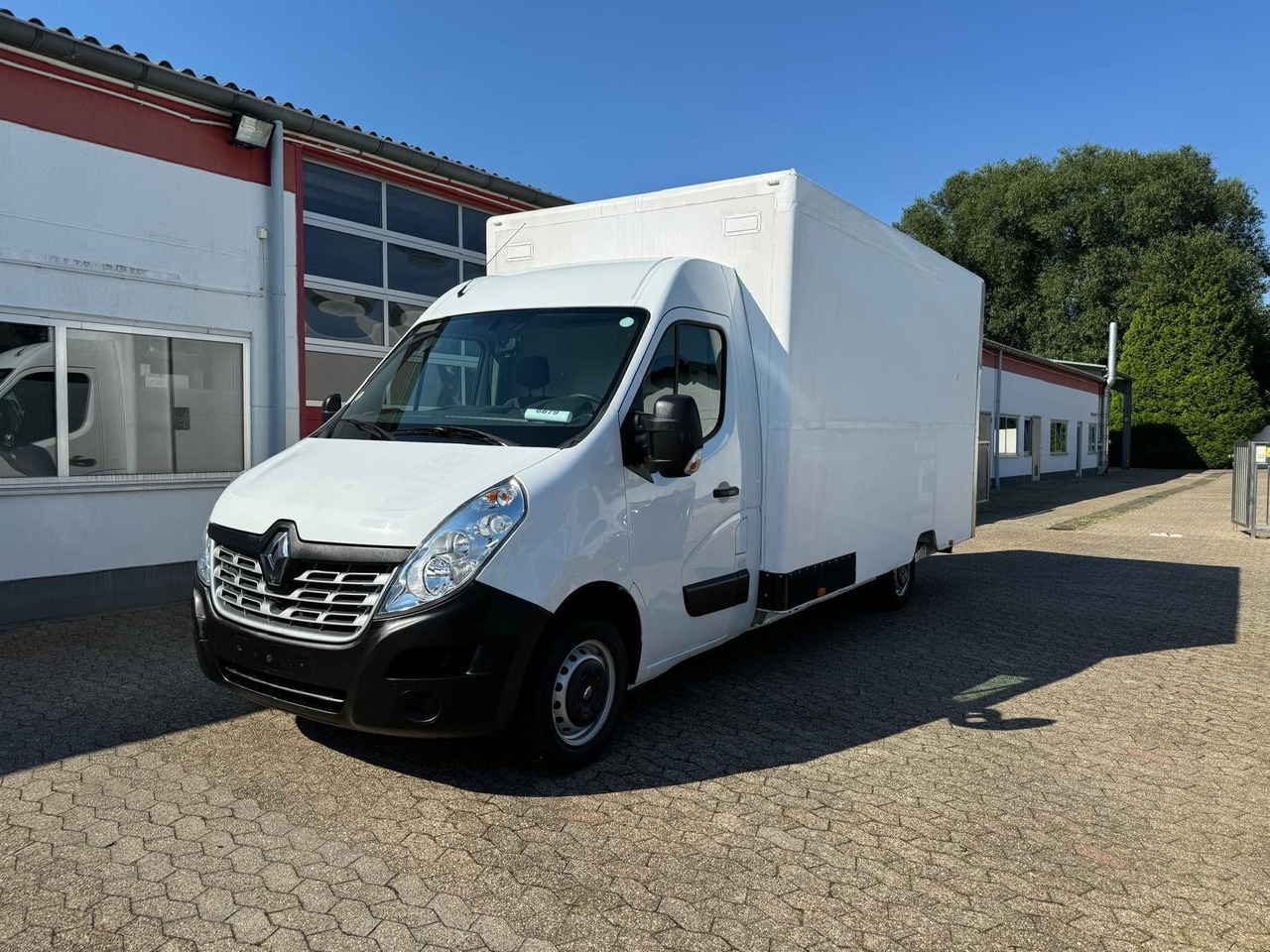 Renault Master Koffer mit Auffahrrampe 1200kg Nutzlast - Лекотоварен автомобил фургон: снимка 1 Renault Master Koffer mit Auffahrrampe 1200kg Nutzlast - Лекотоварен автомобил фургон: снимка 1
