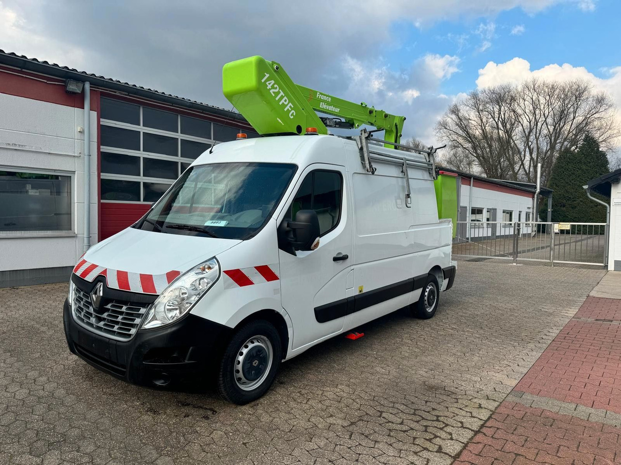 Renault Master Steiger France Elévateur 142 TPFc - Автовишка: снимка 1 Renault Master Steiger France Elévateur 142 TPFc - Автовишка: снимка 1