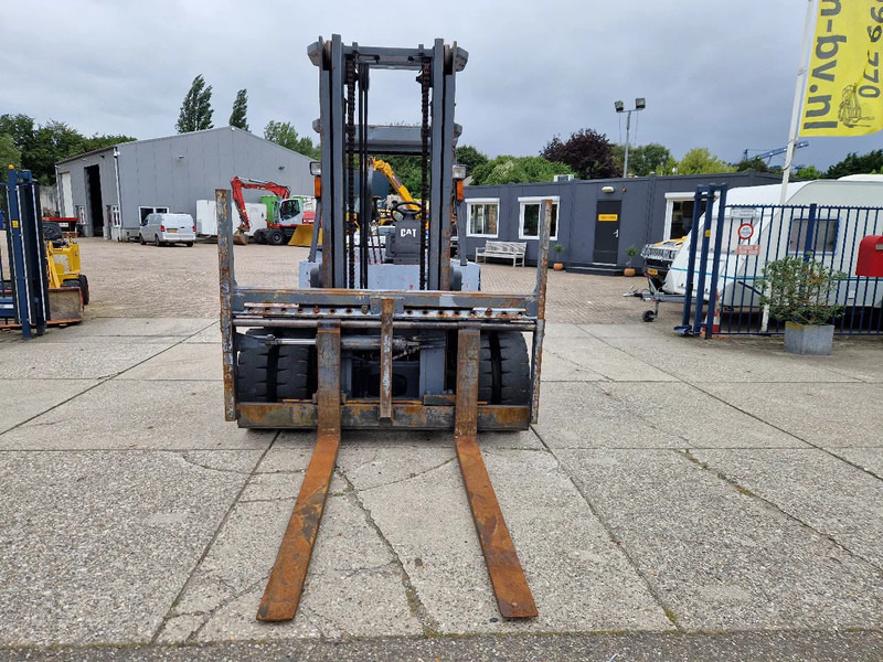 Caterpillar DP60 met geïntegreerde sideshift - Дизелов мотокар: снимка 4 Caterpillar DP60 met geïntegreerde sideshift - Дизелов мотокар: снимка 4