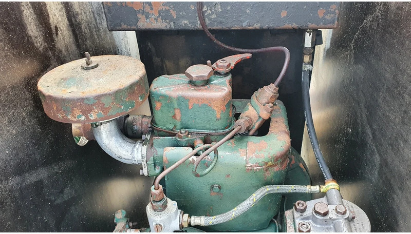Diversen vuilwaterpomp met Petter motor - Водна помпа: снимка 4 Diversen vuilwaterpomp met Petter motor - Водна помпа: снимка 4