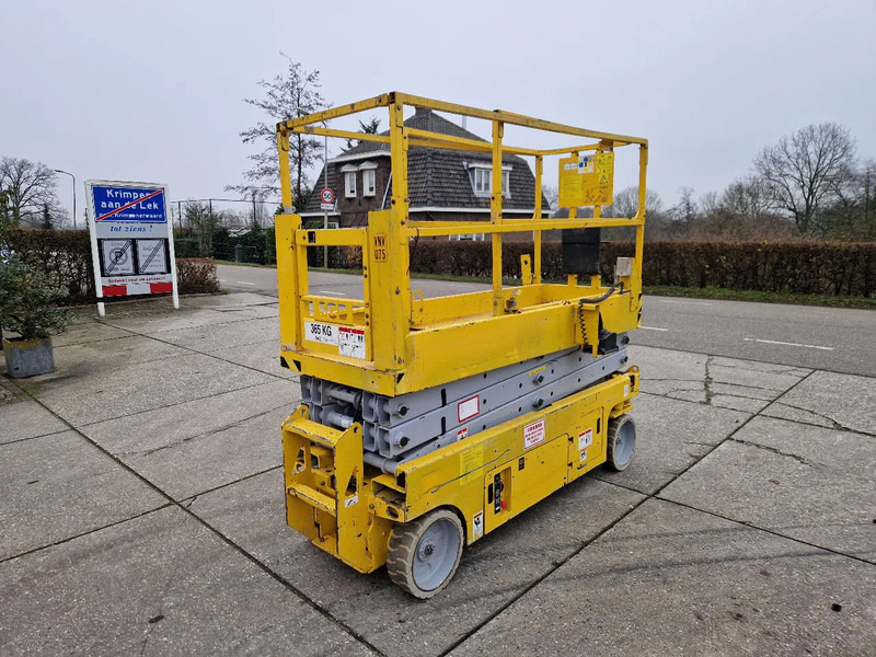 Genie GS2032 elektrisch werkhoogte 8m. met keuring - Ножична работна платформа: снимка 2 Genie GS2032 elektrisch werkhoogte 8m. met keuring - Ножична работна платформа: снимка 2