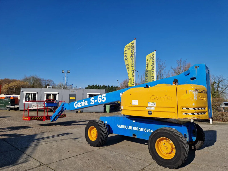 Genie S65 4X4 - Телескопична платформа: снимка 3 Genie S65 4X4 - Телескопична платформа: снимка 3