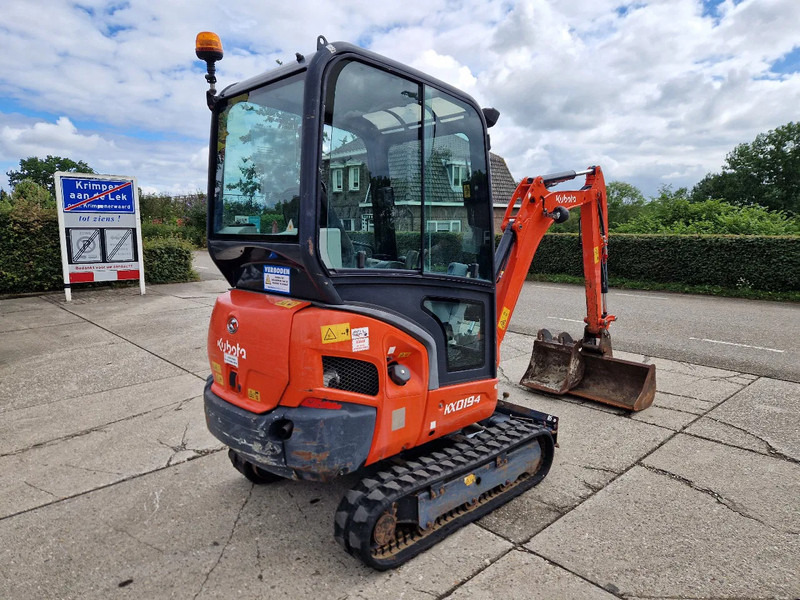 Kubota KX019-4 CW05 met 2 bakken - Мини багер: снимка 3 Kubota KX019-4 CW05 met 2 bakken - Мини багер: снимка 3