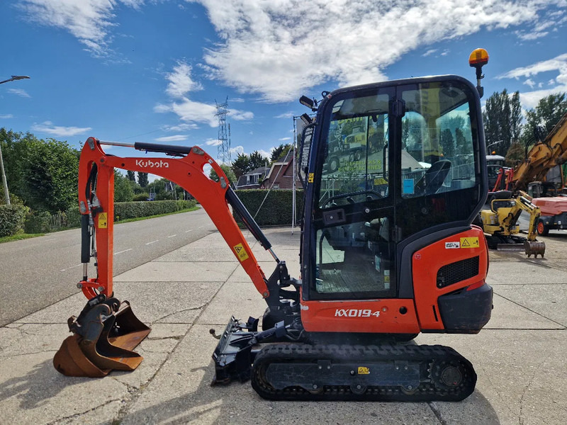 Kubota KX019-4 met 1990 uur - Мини багер: снимка 1 Kubota KX019-4 met 1990 uur - Мини багер: снимка 1