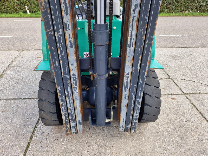 Газокар Maximal Nissan Zhejiang 2.5 ton LPG LOW HOURS: снимка 16