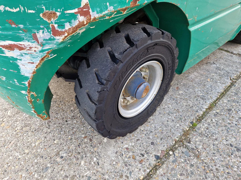 Газокар Maximal Nissan Zhejiang 2.5 ton LPG LOW HOURS: снимка 14