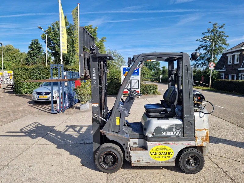 Nissan 1800 kg. LPG met keuring - Газокар: снимка 1 Nissan 1800 kg. LPG met keuring - Газокар: снимка 1