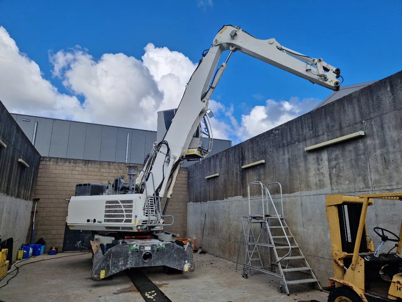 Sennebogen 821 overslagkraan - Багер за манипулиране на материали: снимка 2 Sennebogen 821 overslagkraan - Багер за манипулиране на материали: снимка 2