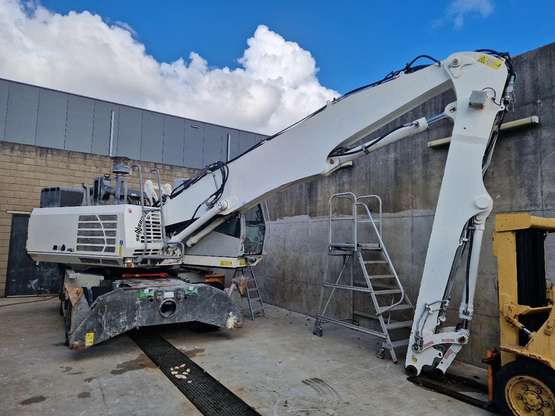 Sennebogen 821 overslagkraan - Багер за манипулиране на материали: снимка 4 Sennebogen 821 overslagkraan - Багер за манипулиране на материали: снимка 4