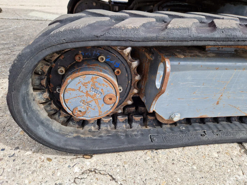 Мини багер Takeuchi TB216 met 2089 uur: снимка 11 Мини багер Takeuchi TB216 met 2089 uur: снимка 11