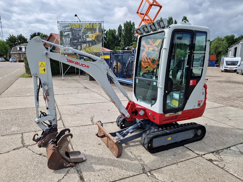 Takeuchi TB216 met 2089 uur - Мини багер: снимка 1 Takeuchi TB216 met 2089 uur - Мини багер: снимка 1