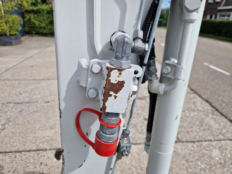 Мини багер Takeuchi TB216 met 2089 uur: снимка 15 Мини багер Takeuchi TB216 met 2089 uur: снимка 15