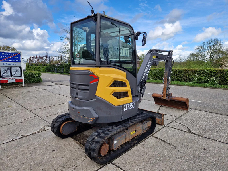 Volvo ECR25D met 2562 uur - Мини багер: снимка 4 Volvo ECR25D met 2562 uur - Мини багер: снимка 4