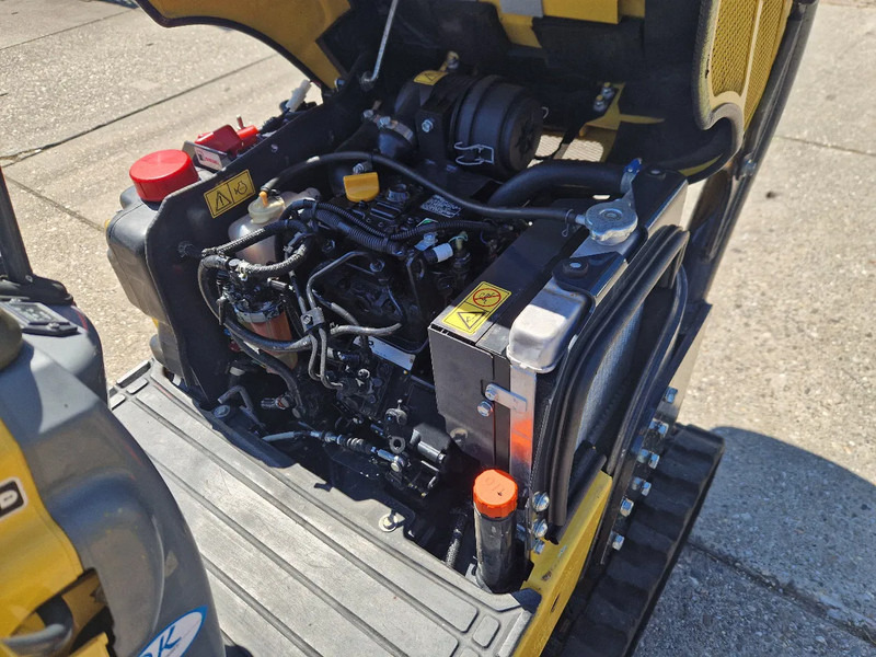 Yanmar SV08-1A gewicht 960kg. - Мини багер: снимка 4 Yanmar SV08-1A gewicht 960kg. - Мини багер: снимка 4