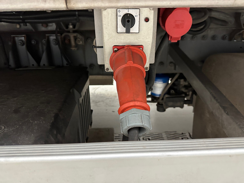 Рефрижератор камион DAF CF 330 - 6x2: снимка 15